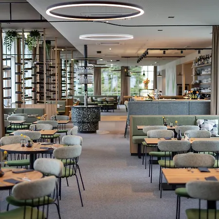 Jufa - Inkl 4h Thermeneintritt In Parktherme فندق 4*