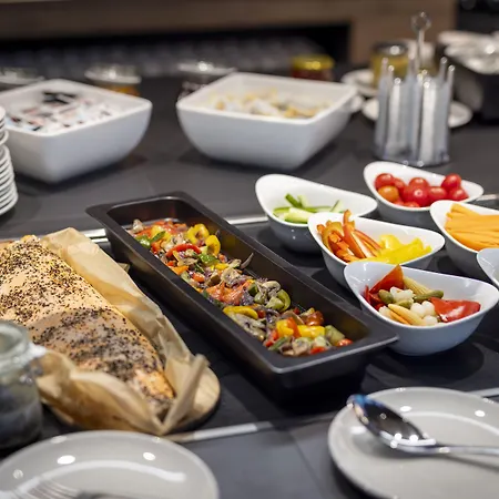 فندق Jufa - Inkl 4h Thermeneintritt In Parktherme باد رادكرسبرغ